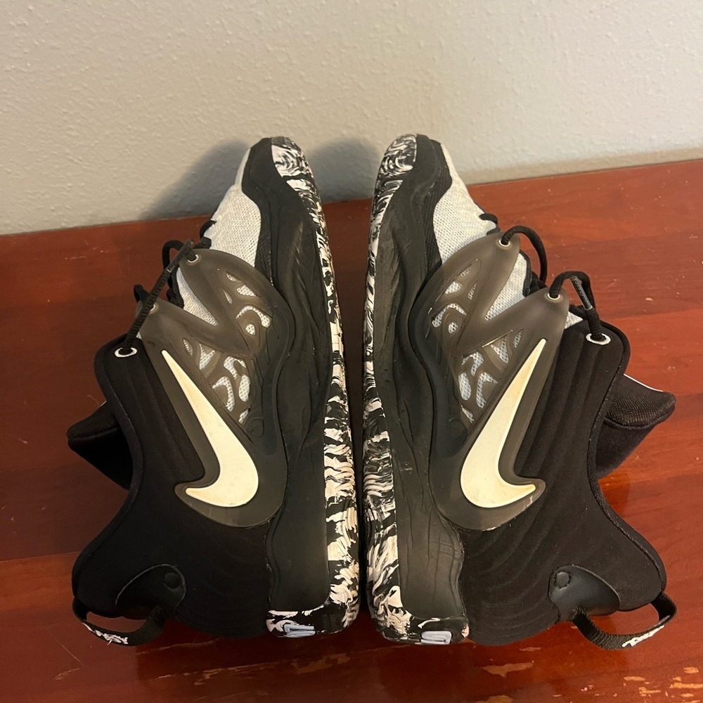 Nike Black and Cream Patterned Sneakers KD 15 Refuge Kevin Durant